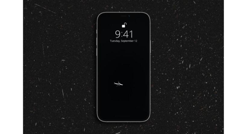 17 Beautiful black wallpapers for iPhone-13